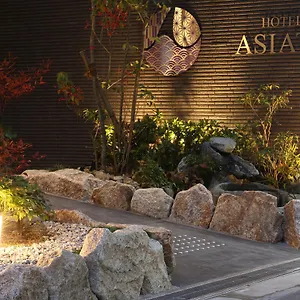 Hotel -asiato- ***